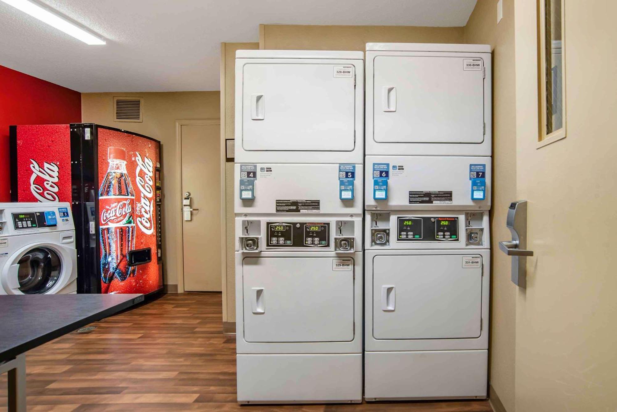 Suburban Studios Montgomery East I-85 Extérieur photo