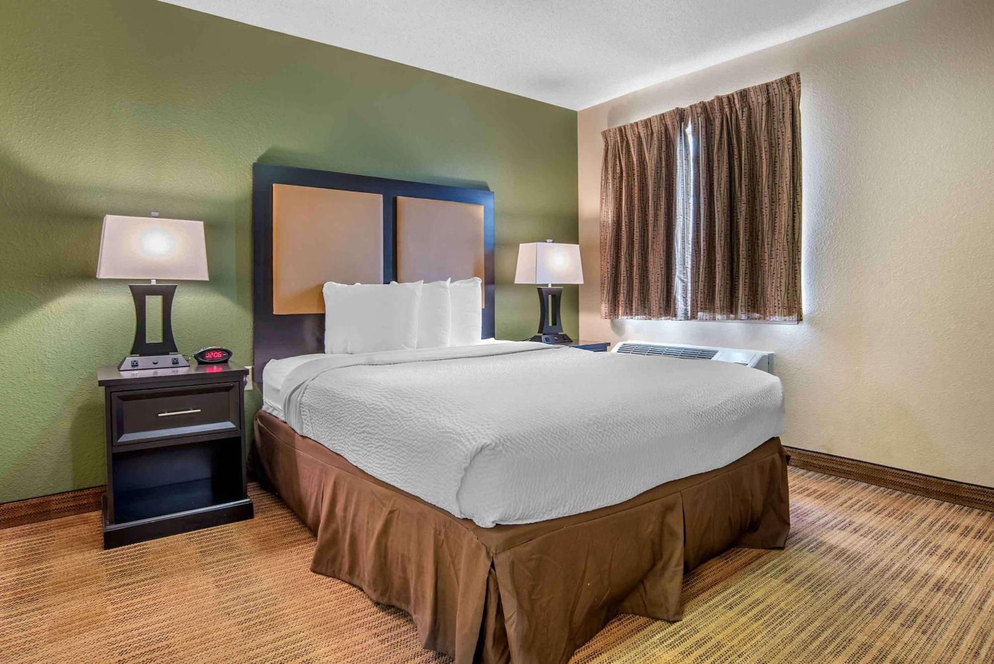 Suburban Studios Montgomery East I-85 Extérieur photo