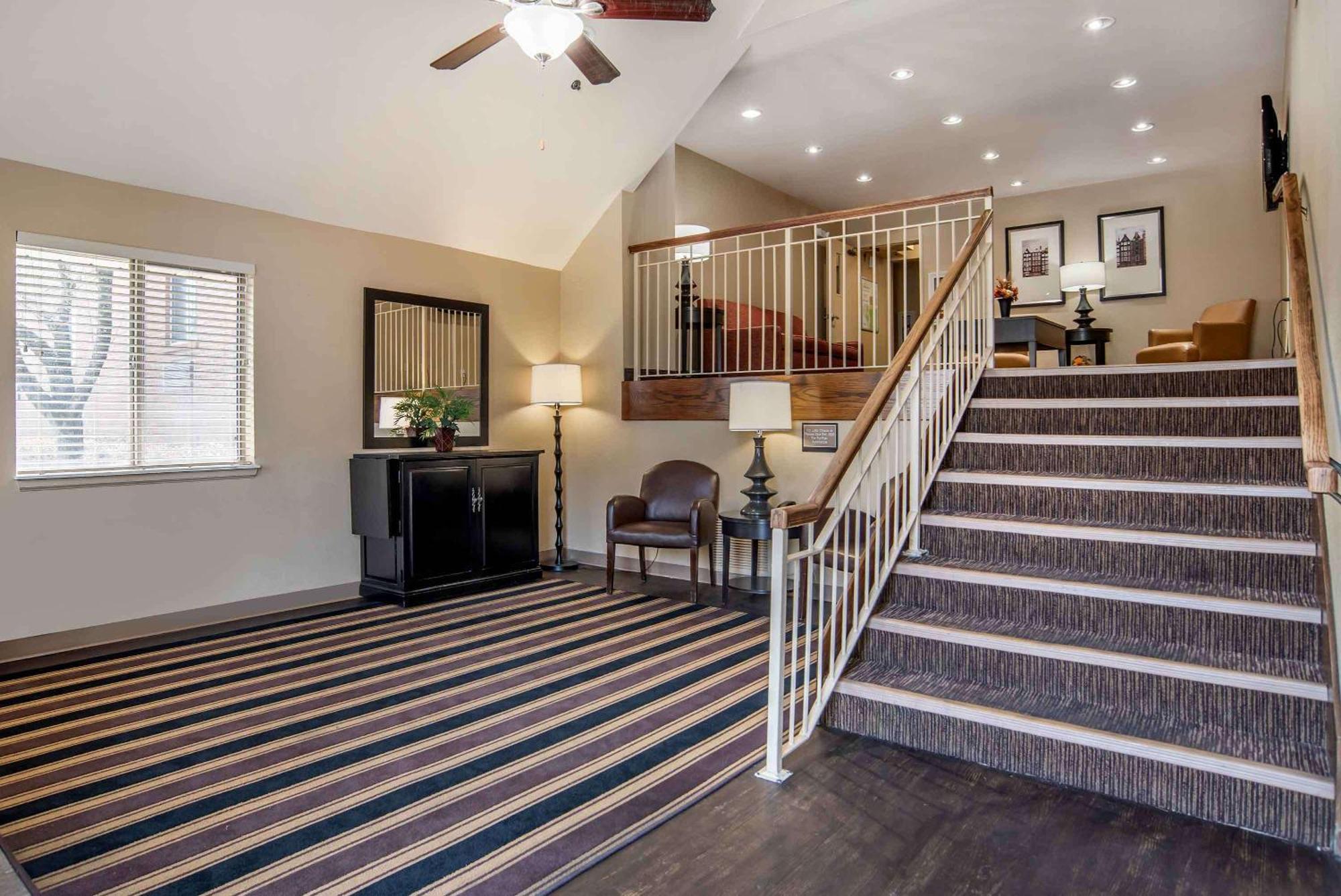 Suburban Studios Montgomery East I-85 Extérieur photo
