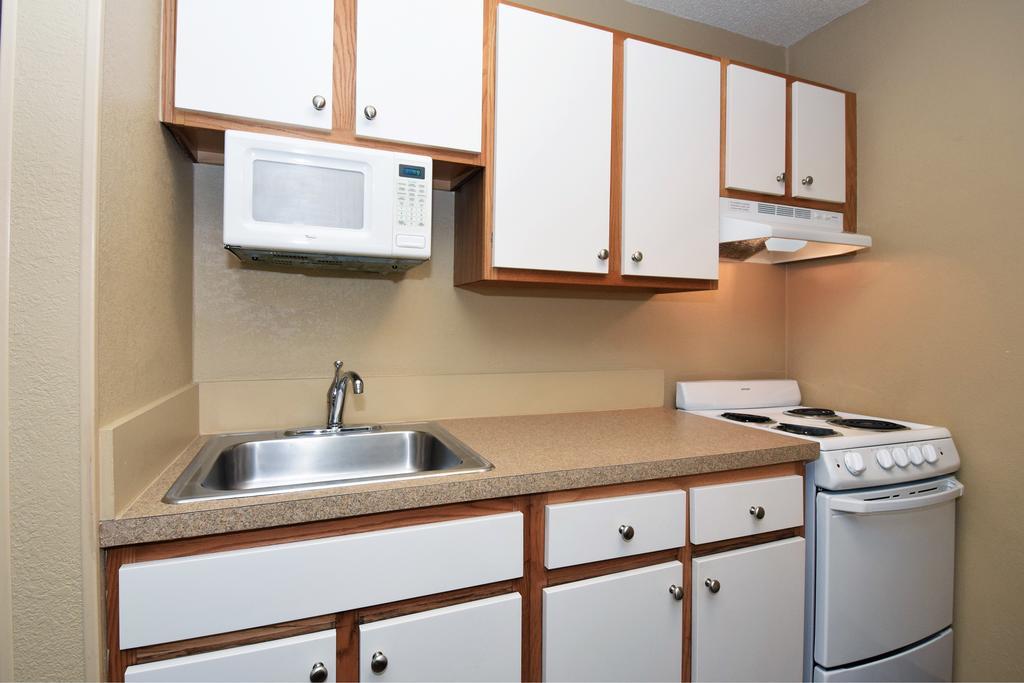 Suburban Studios Montgomery East I-85 Extérieur photo