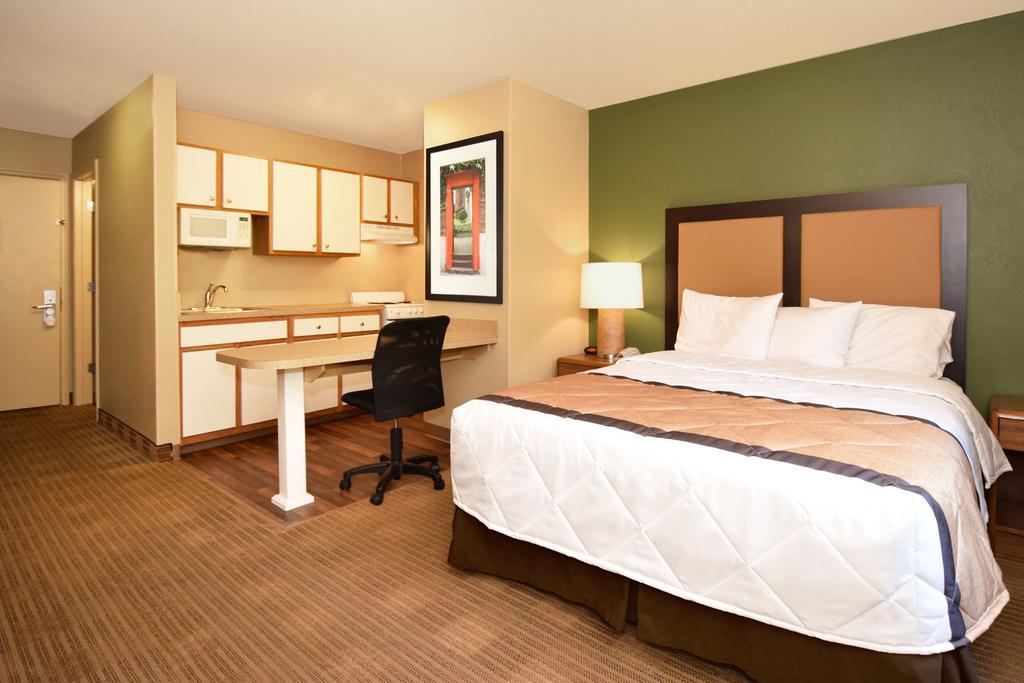 Suburban Studios Montgomery East I-85 Extérieur photo