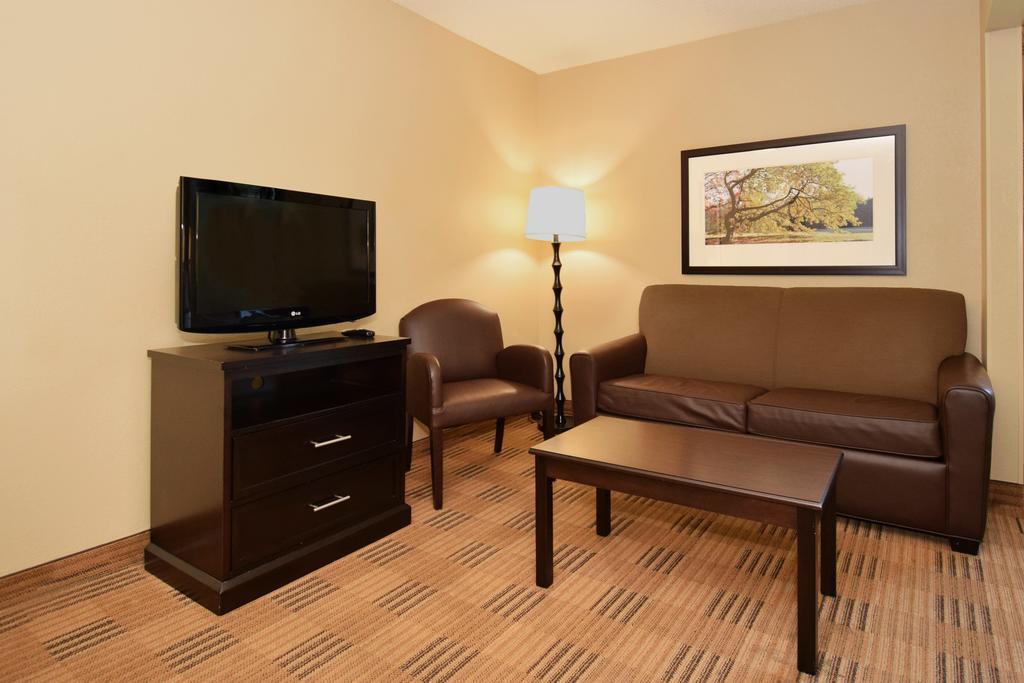 Suburban Studios Montgomery East I-85 Extérieur photo